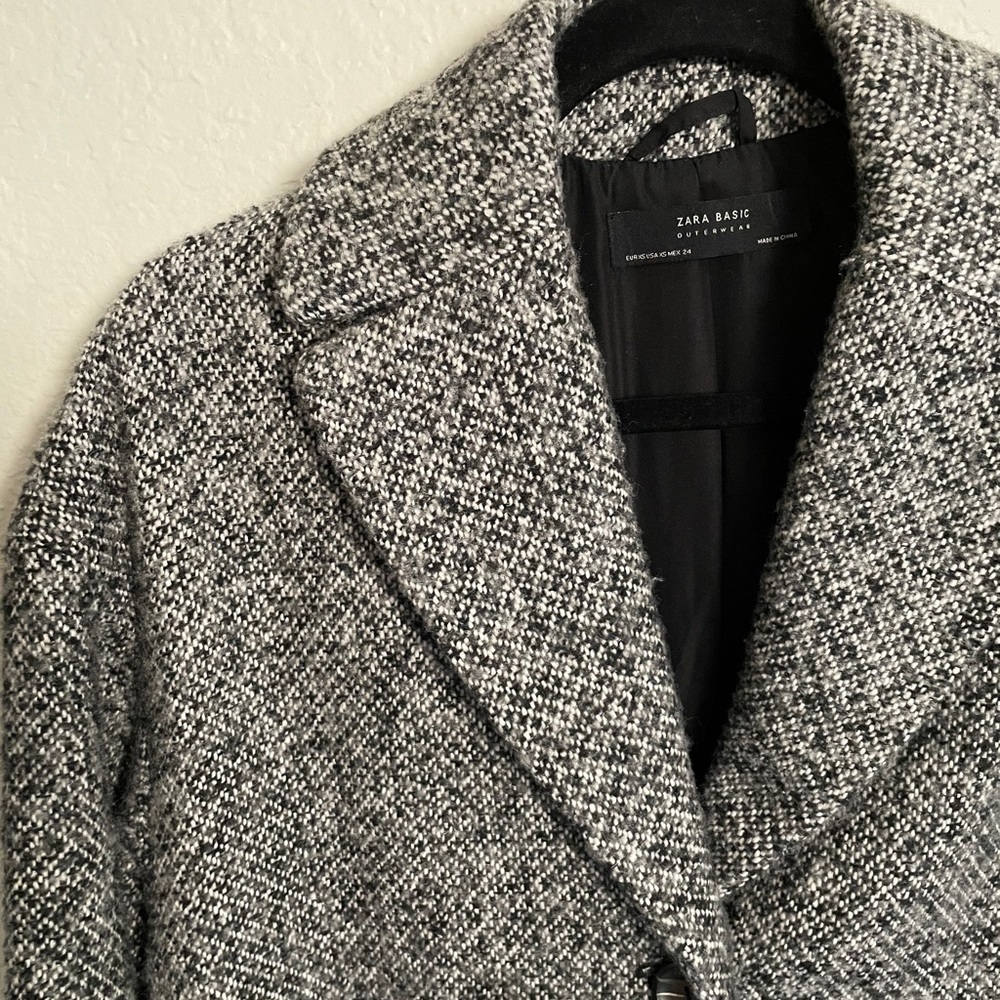 ZARA Oversized Fuzzy Coat (Grey), XS